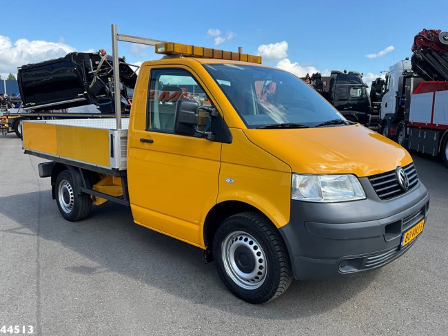 Volkswagen  Transporter 2.0 300 Manual (1)