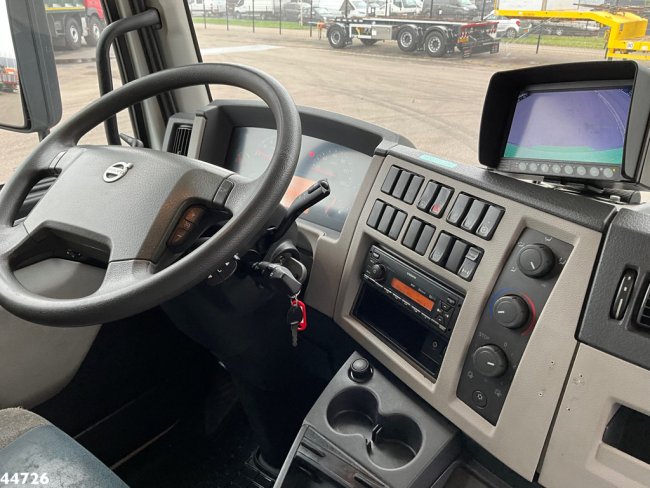 Volvo  FL 250 Euro 6 met Dhollandia laadklep (11)