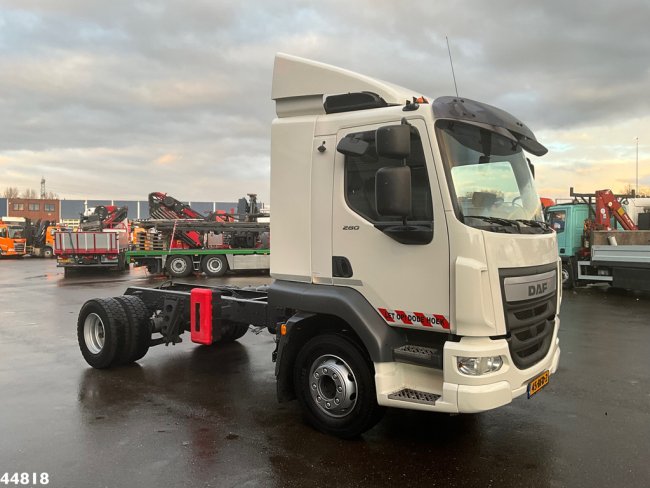 DAF  FA LF 280 Euro 6 Chassis cabine Just 202.820 Km! (1)