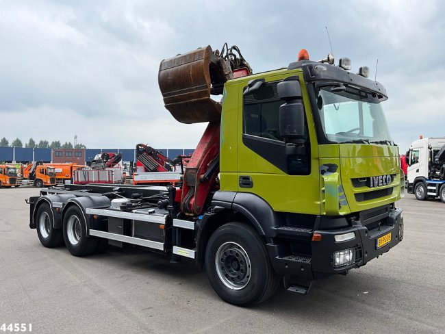 Iveco  AD260T41 6x4 HMF 16 Tonmeter Z-kraan (2)