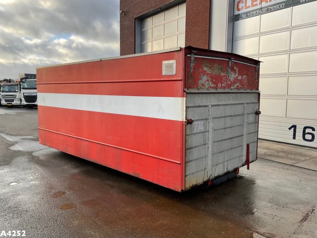 Leebur gesloten container met Laadklep   (3)