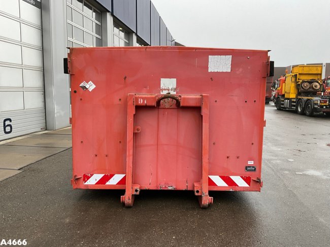 Flatcontainer met opbergruimte   (4)