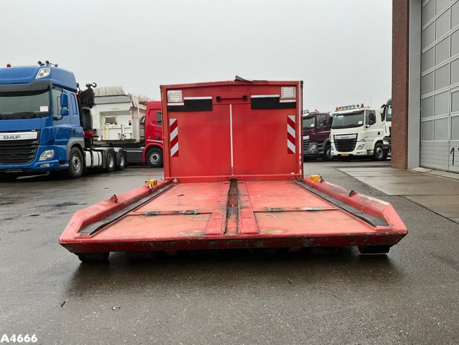 Flatcontainer met opbergruimte   (5)