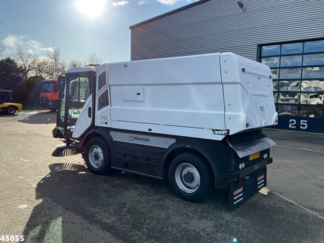 Johnston  C401 Euro 6 with 3-rd brush Just 41.777 Km! (6)