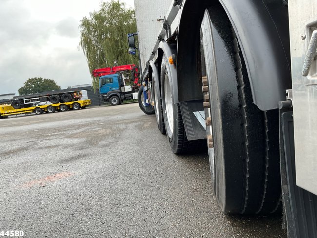 Volvo  FH 520 8x4 Euro 5 Hiab 24 Tonmeter laadkraan + Fly-jib (9)