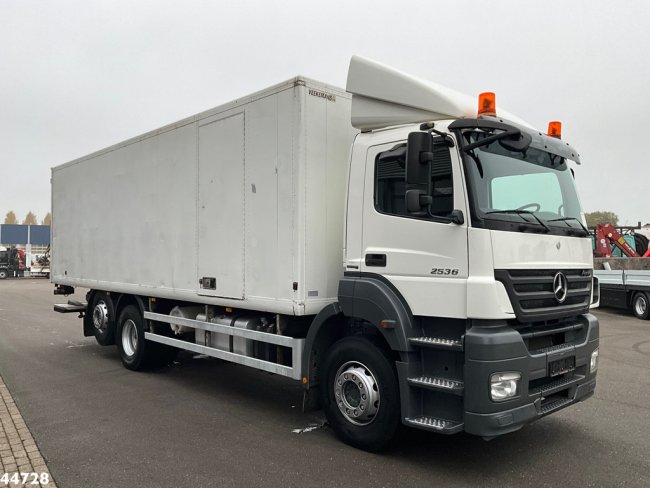 Mercedes-Benz  Axor 2636 6x2 Dhollandia laadklep Just 265.901 km! (3)