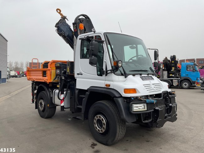 Unimog  U 500 4x4 Hiab 12 Tonmeter laadkraan (bouwjaar 2009) (2)