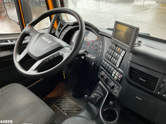 Iveco  Trakker AD380T41W 8x6 Euro 6 HMF 19 Tonmeter Z-kraan (15)