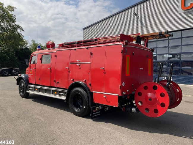 Mercedes-Benz  LF 311 Oldtimer Feuerwehrfahrzeug Just 35.940 km! (2)