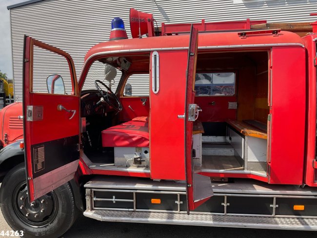 Mercedes-Benz  LF 311 Oldtimer Feuerwehrfahrzeug Just 35.940 km! (9)