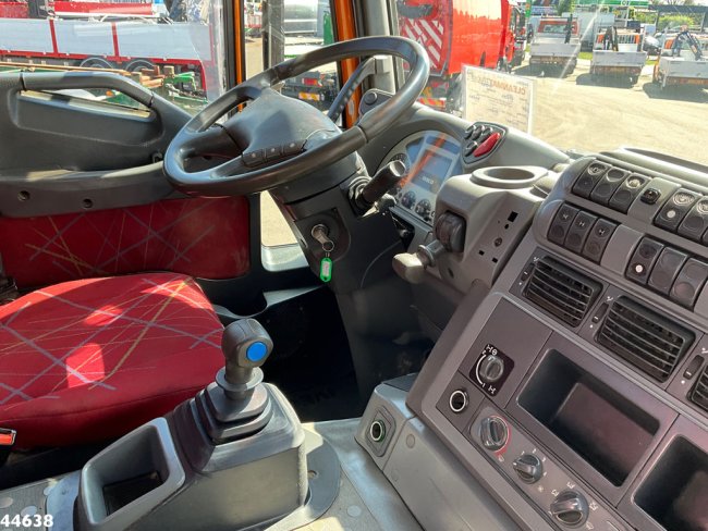 Iveco  Trakker AD 190T44W 4x4 HMF 9 Tonmeter laadkraan Just 292.249 km! (13)