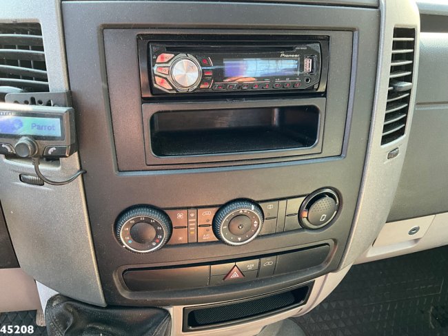 Volkswagen  Crafter 35 2.0 TDI Hiab 1,3 Tonmeter laadkraan Just 82.346 km! (19)