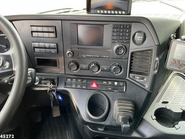 Mercedes-Benz  Arocs 3743 8x4 Euro 6 HMF 19 Tonmeter Elektrisch/Hydraulisch aangedreven Z-kraan (13)