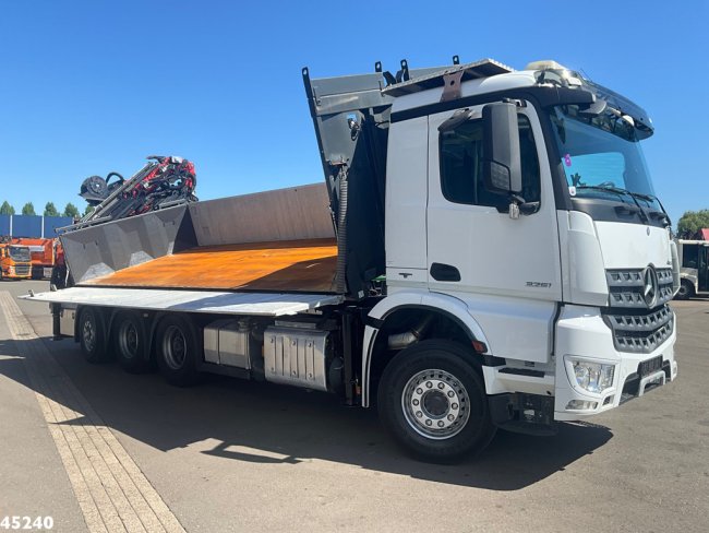 Mercedes-Benz  Arocs 3251 8x4 Euro 6 Retarder Palfinger 34 Tonmeter laadkraan + Fly-Jib Just 146.766 km! (5)