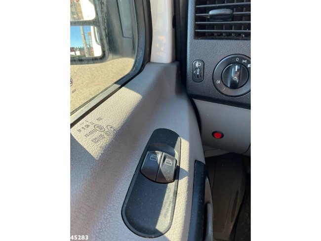Volkswagen  Crafter 35 2.0 Manual met Oprijramp (11)
