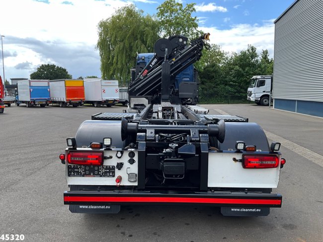 MAN  TGS 35.500 8x4 Euro 6 Hiab 30 Tonmeter laadkraan Just 164.946 km! (2)