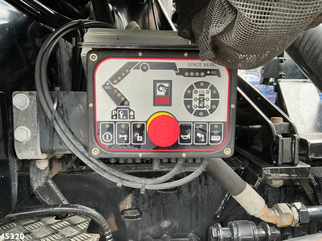 MAN  TGS 35.500 8x4 Euro 6 Hiab 30 Tonmeter laadkraan Just 164.946 km! (10)