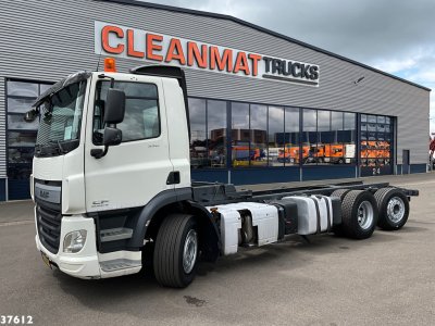 DAF FAN CF 330 Euro 6 Chassis cabine met kraanponton! Just 102.023 km!