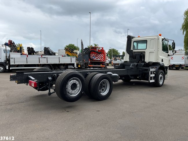 DAF  FAN CF 330 Euro 6 Chassis cabine met kraanponton! Just 102.023 km! (3)