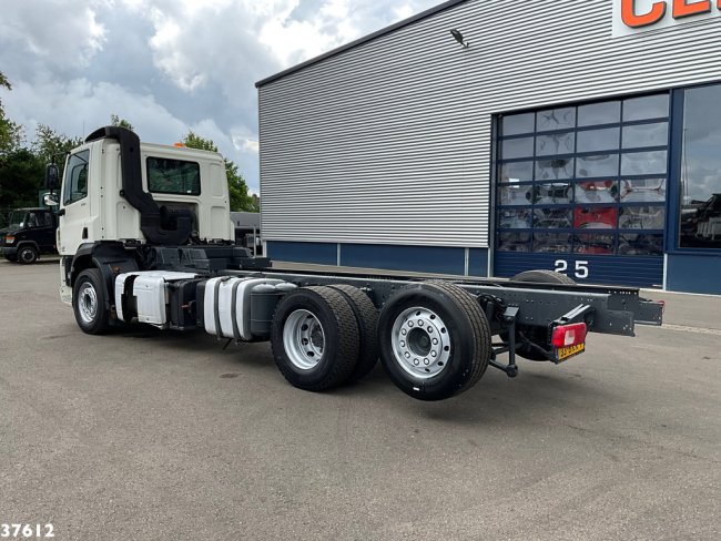 DAF  FAN CF 330 Euro 6 Chassis cabine met kraanponton! Just 102.023 km! (4)