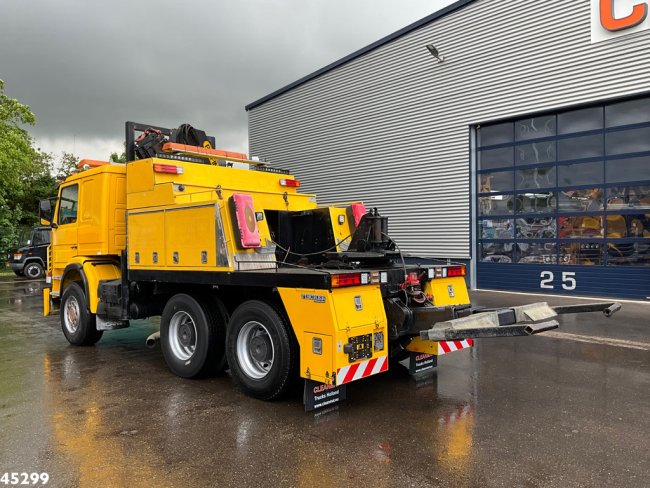 Scania  P 113H 6x4 Manual Tischer Abschlepp (1)