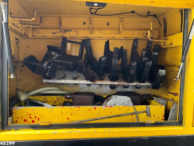 Scania  P 113H 6x4 Manual Tischer Abschlepp (11)