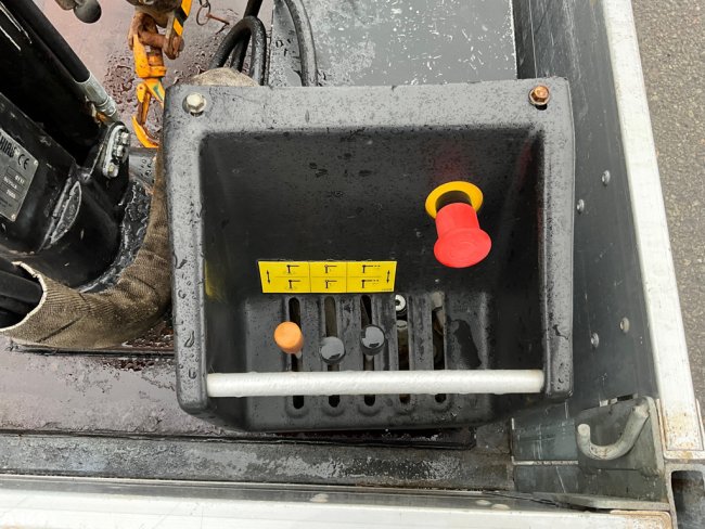 Open laadbak + Hiab 1,3 Tonmeter laadkraan   (8)