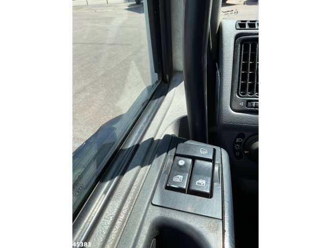 DAF  FA LF 220 Euro 5 Hiab 12 Tonmeter laadkraan (19)