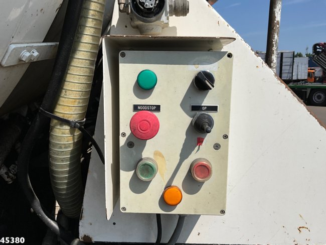 DAF  FAG 75 CF 250 Euro 5 Ravo kolkenzuiger (9)