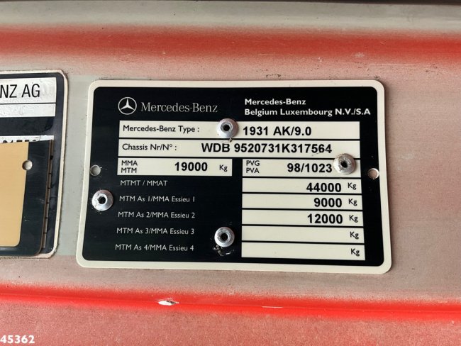 Mercedes-Benz  Actros 1931 AK 4x4 Hiab 12 Tonmeter laadkraan (15)