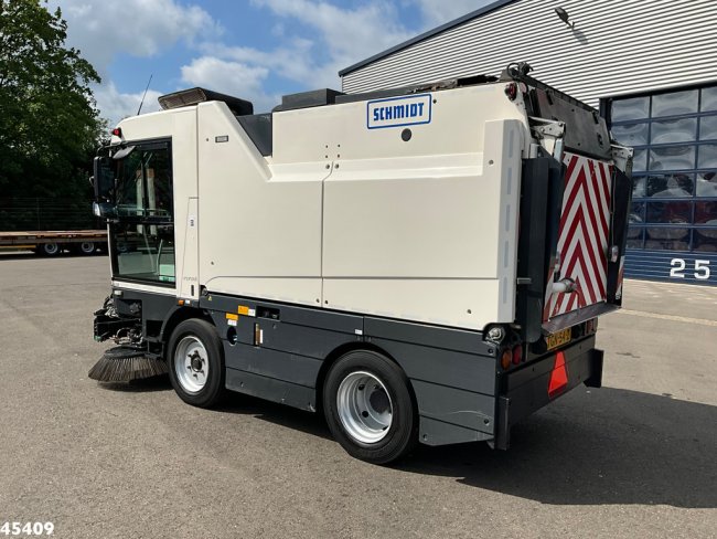 Schmidt  Cleango 500 Compact Euro 6 with 3-rd brush (3)