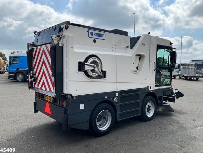 Schmidt  Cleango 500 Compact Euro 6 with 3-rd brush (4)
