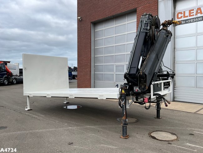 Laadplateau met Hiab 14 Tonmeter laadkraan   (1)