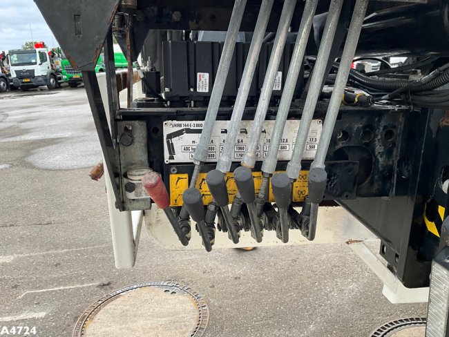 Laadplateau met Hiab 14 Tonmeter laadkraan   (11)