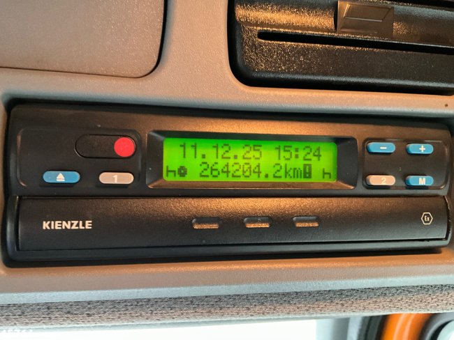 Mercedes-Benz  Actros 1829 4x4 Bucher Cityfant 60 Rechts en Links vegend (19)