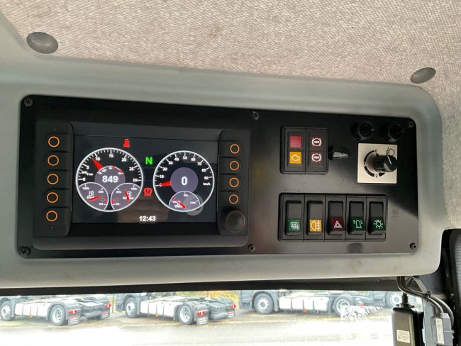 Ravo  580 Euro 6 with 3-rd brush (19)