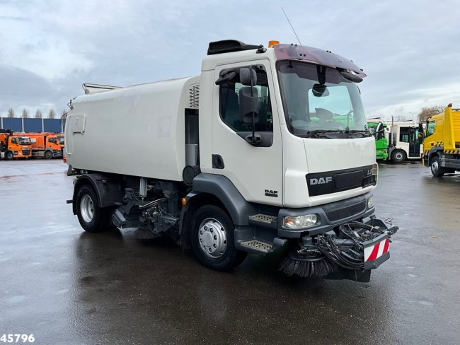 DAF  FA 55 LF 160 Bucher Eurofant 50 Just 154.678 km! (8)
