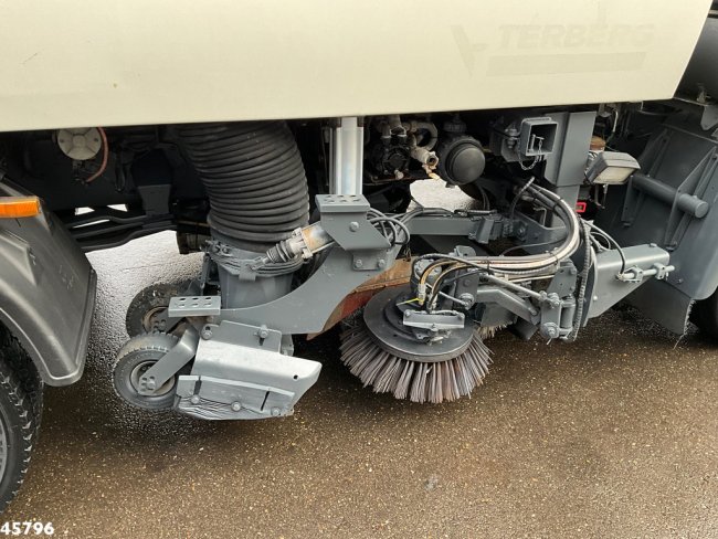 DAF  FA 55 LF 160 Bucher Eurofant 50 Just 154.678 km! (11)