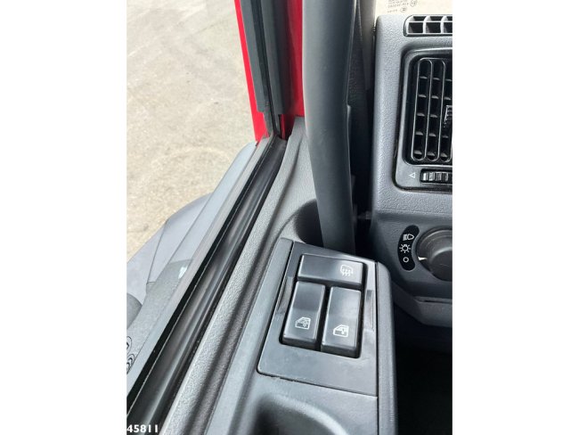 DAF  FA 45 CF 220 Klaas 34 meter Dachdeckerkran (19)