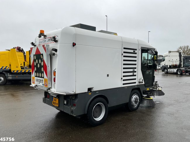 Ravo  580 with 3-rd brush (4)