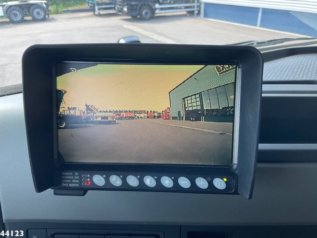 Volvo  FM 420 8x2 Hiab 25 Tonmeter laadkraan Welvaarts laadkraan weegsysteem (19)