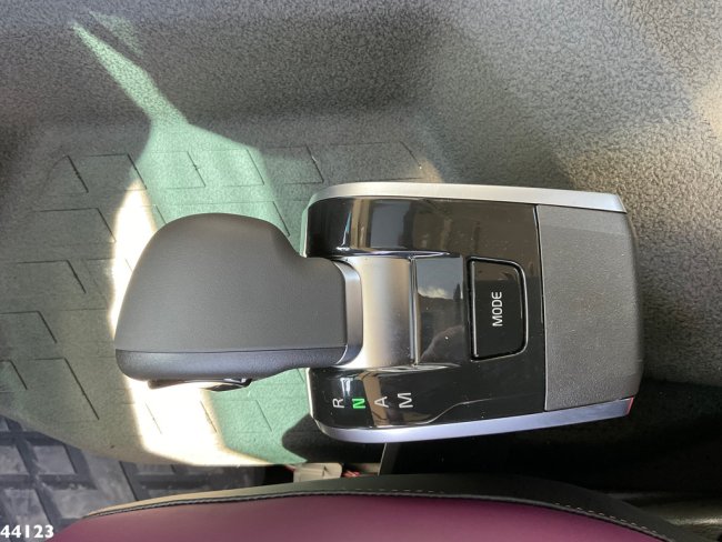 Volvo  FM 420 8x2 Hiab 25 Tonmeter laadkraan Welvaarts laadkraan weegsysteem (21)