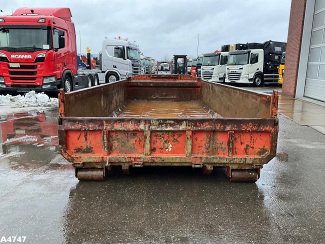 Container 12m³   (2)