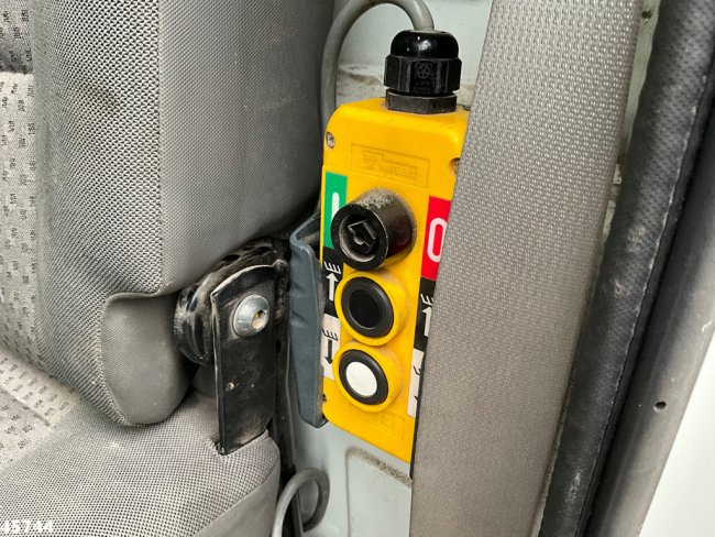 Nissan  Cabstar 45.14 kipper 7 zitplaatsen Manual Just 101.549 km! (14)