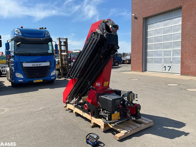 HMF  23 Tonmeter laadkraan NEW & UNUSED! (4)