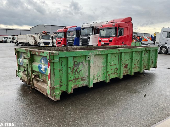 Container 13m³   (2)