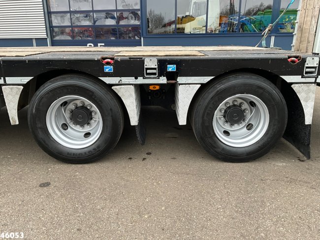 Schwarzmüller  3-assige aanhangwagen met oprijrampen (9)