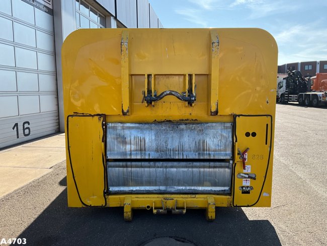 Translift 20m³ zijlader container   (5)