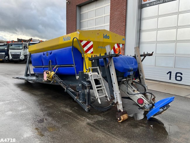 NIDO  STRATOS 5m³ zoutstrooier (2)