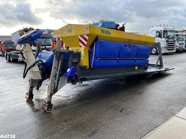 NIDO  STRATOS 5m³ zoutstrooier (4)